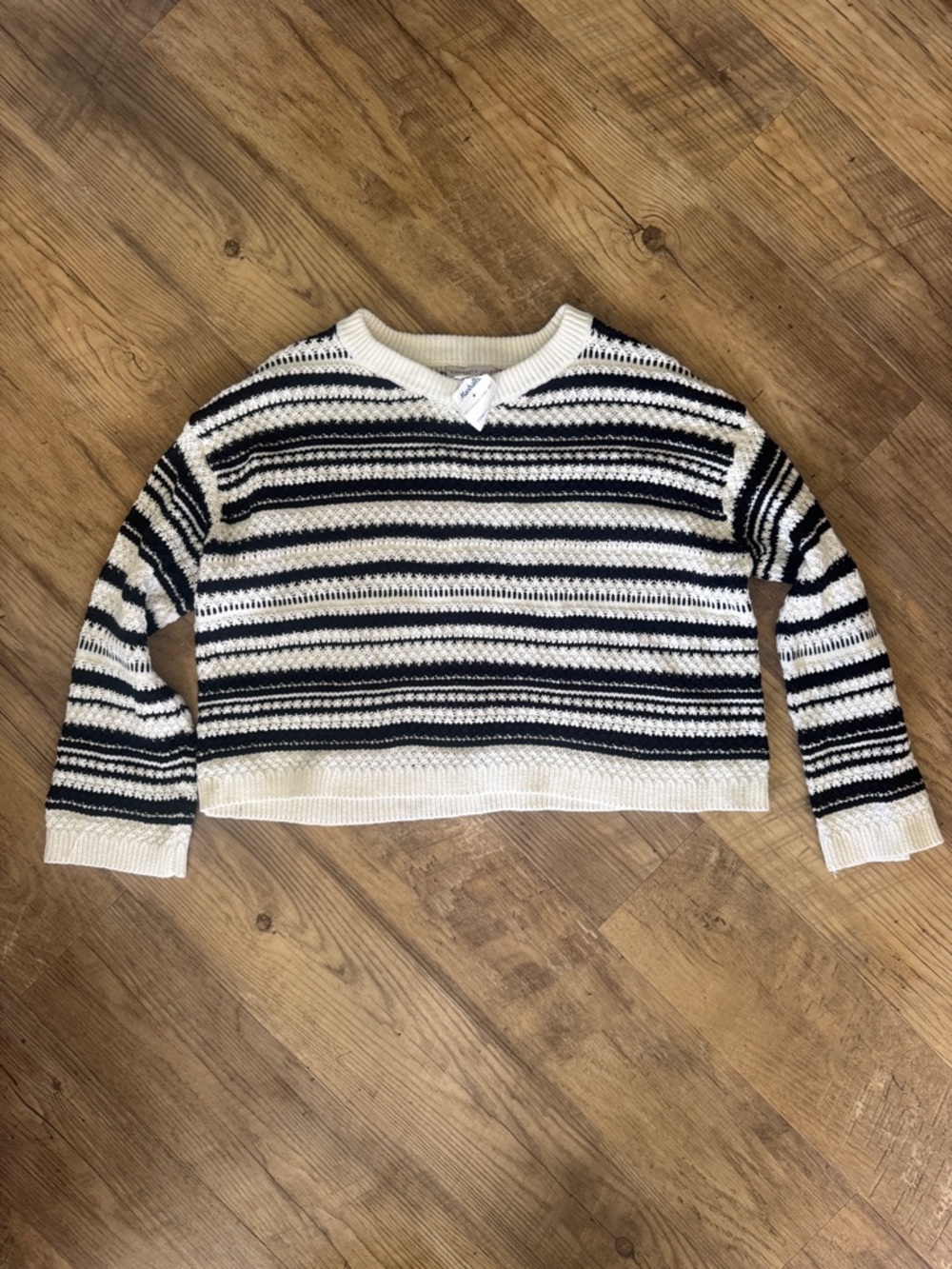 NWT Sincerely Jules Black and White Striped Open Knit Crewneck Sweater Sz XS